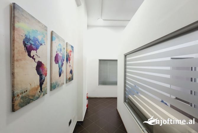 Ambient biznesi me qera 3+1 ne Tirane - 2,400 Euro