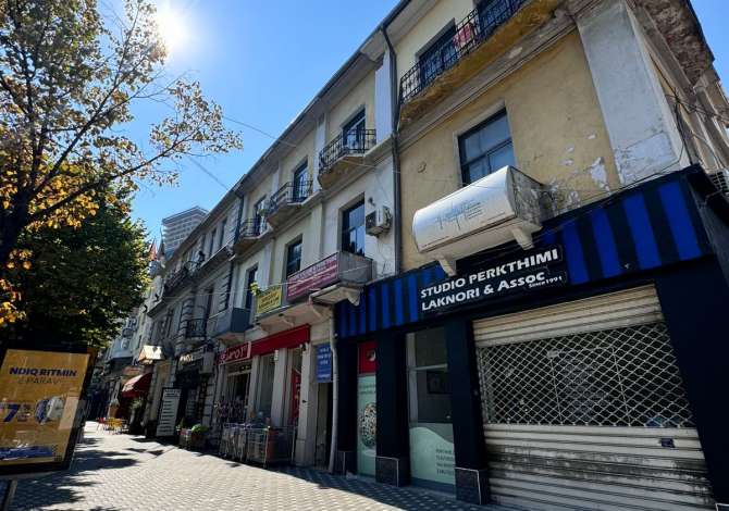 Ambient biznesi me qera 3+1 ne Tirane - 260 Euro
