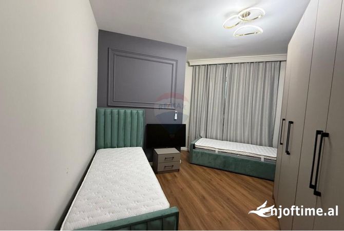 Shtepi me qera Apartament ne Tirane, 2+1, Mobilimi E mobiluar, Pagesa 800  Euro.