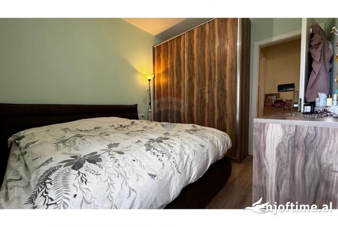 Shtepi me qera Apartament ne Tirane, 1+1, Mobilimi E mobiluar, Pagesa 450  Euro.