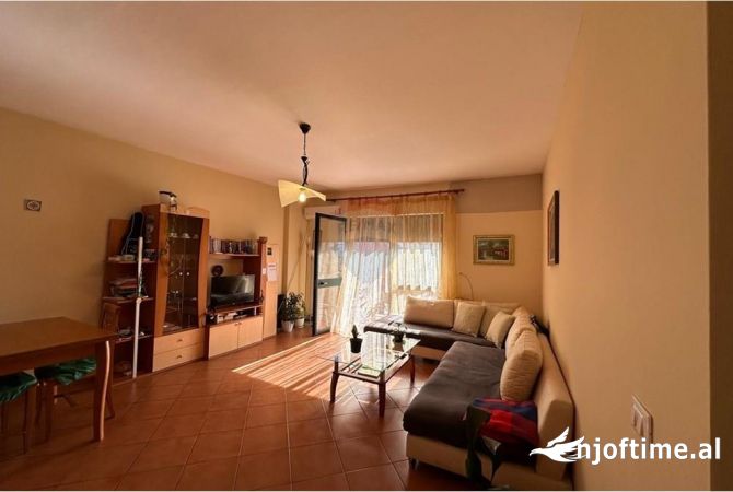 Jepet me qira apartament 1+1 ne Bllok