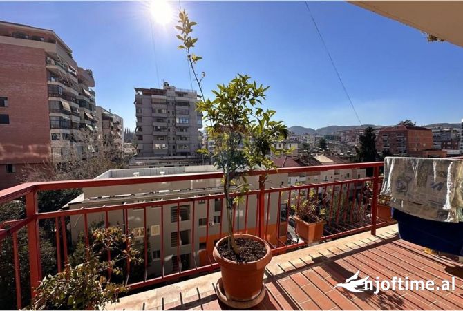 Shtepi me qera Apartament ne Tirane, 1+1, Mobilimi E mobiluar, Pagesa 620  Euro.