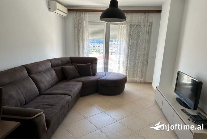 Shtepi me qera Apartament ne Tirane, 1+1, Mobilimi E mobiluar, Pagesa 550  Euro.