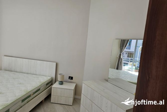 Shtepi me qera 2+1 ne Tirane - 550 Euro