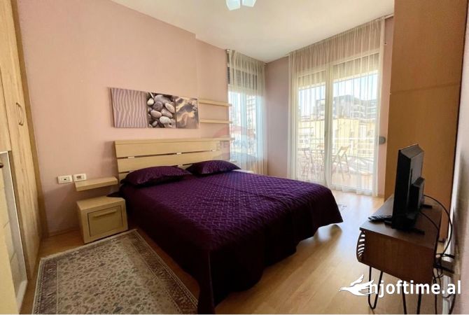 Shtepi me qera Apartament ne Tirane, 1+1, Mobilimi E mobiluar, Pagesa 800  Euro.