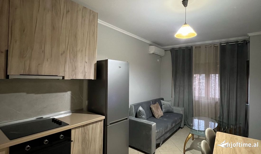 Shtepi me qera Apartament ne Tirane, 2+1, Mobilimi E mobiluar, Pagesa 700  Euro.
