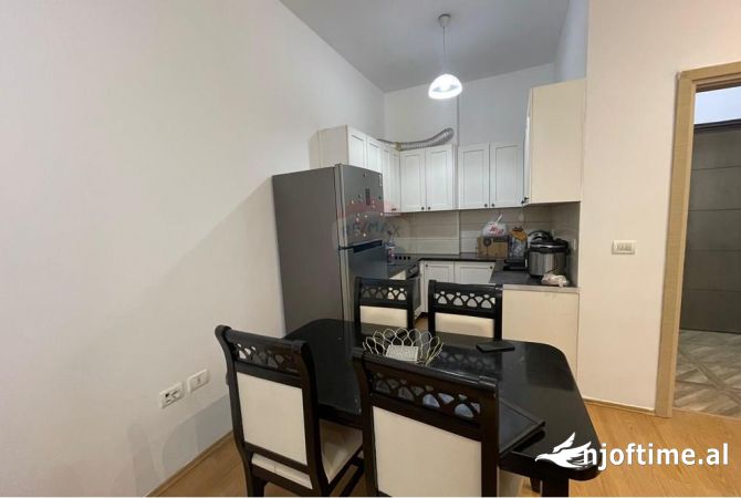 Shtepi me qera 1+1 ne Tirane - 400 Euro