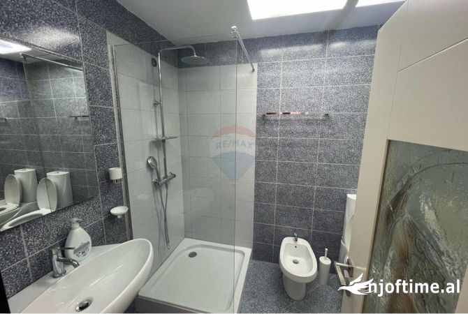 Shtepi me qera Apartament ne Tirane, 1+1, Mobilimi E mobiluar, Pagesa 700  Euro.