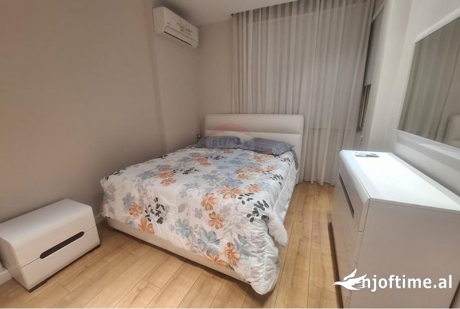 Shtepi me qera Apartament ne Tirane, 1+1, Mobilimi E mobiluar, Pagesa 700  Euro.
