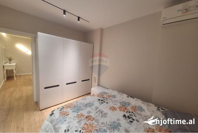 Shtepi me qera Apartament ne Tirane, 1+1, Mobilimi E mobiluar, Pagesa 700  Euro.
