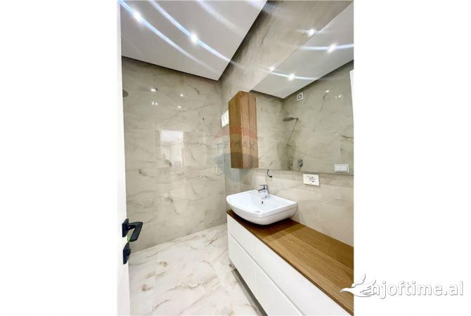 Shtepi me qera Apartament ne Tirane, 1+1, Mobilimi E mobiluar, Pagesa 800  Euro.