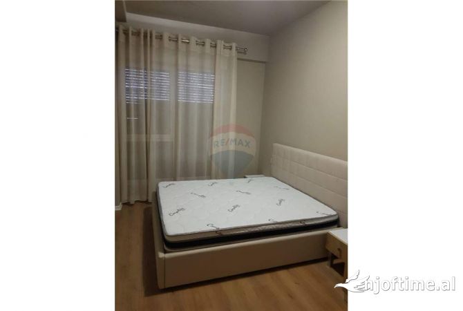 Shtepi me qera Apartament ne Tirane, 2+1, Mobilimi E mobiluar, Pagesa 700  Euro.
