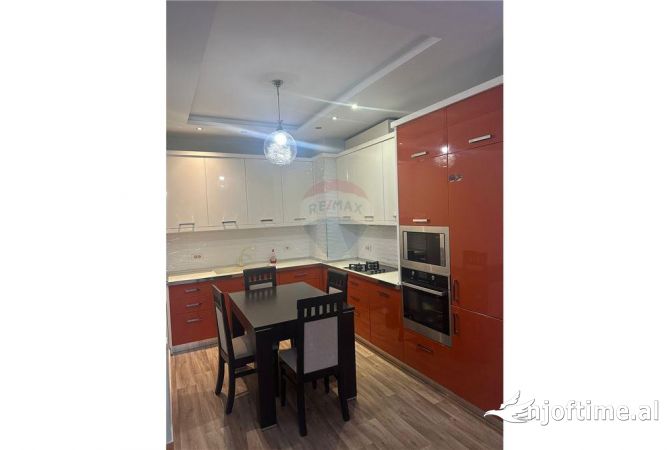 Shtepi me qera 3+1 ne Tirane - 650 Euro