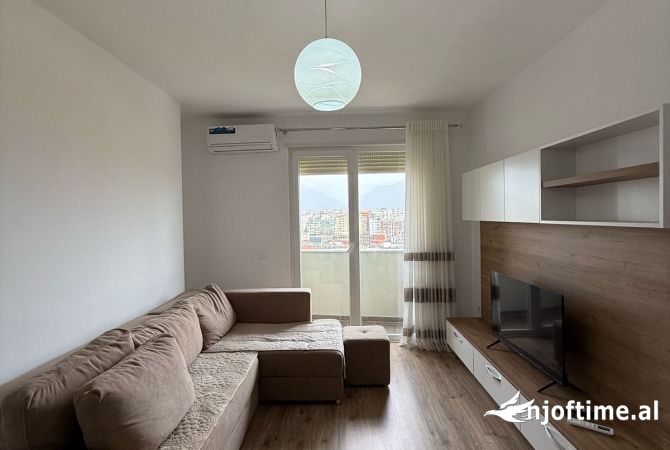 Shtepi me qera 1+1 ne Tirane - 450 Euro