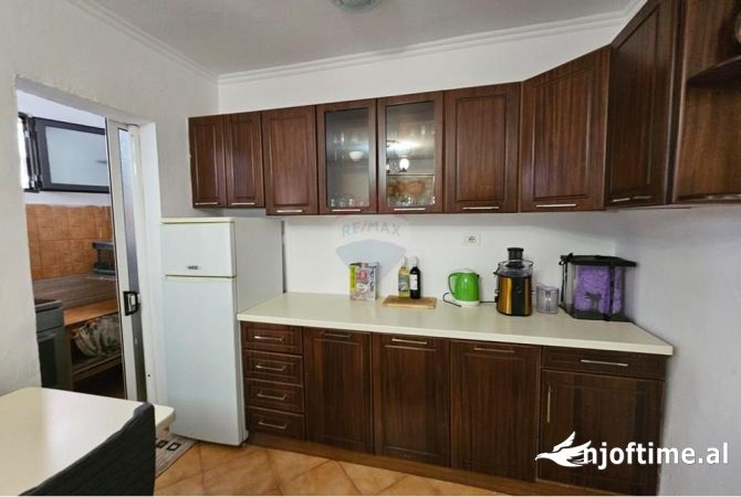 Shtepi me qera 1+1 ne Tirane - 450 Euro