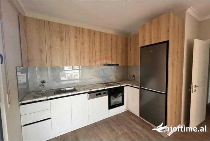 Shtepi me qera 2+1 ne Tirane - 700 Euro