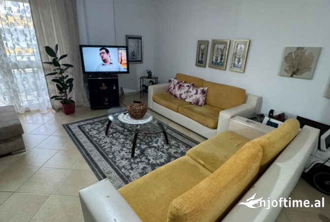 Shtepi me qera 2+1 ne Tirane - 450 Euro