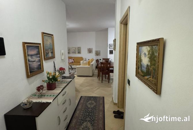 Shtepi me qera 2+1 ne Tirane - 450 Euro