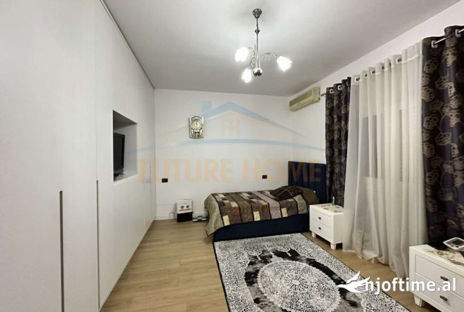 Shtepi ne shitje Apartament ne Tirane, 4+1, Mobilimi E mobiluar, Pagesa 350,000  Euro.