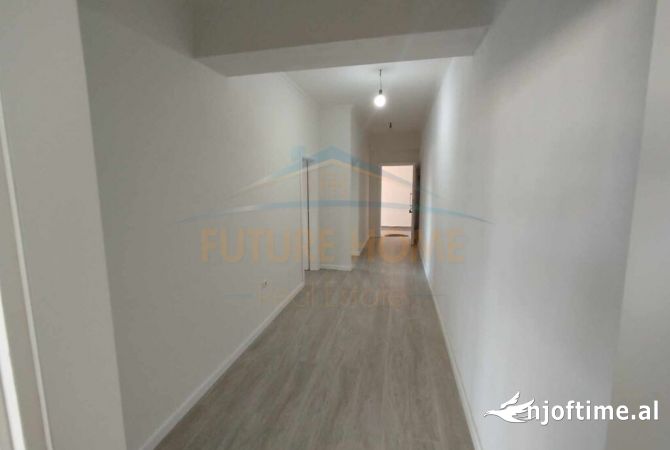 Shtepi ne shitje Apartament ne Tirane, 2+1, Mobilimi Bosh, pa mobiluar, Pagesa 231,480  Euro.