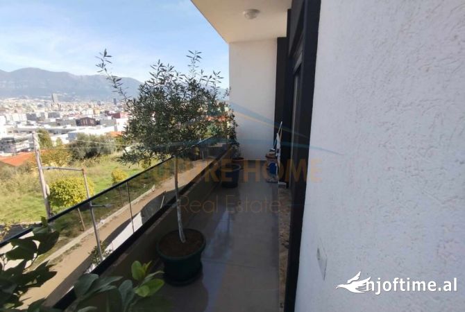 Shtepi ne shitje Apartament ne Tirane, 2+1, Mobilimi Bosh, pa mobiluar, Pagesa 231,480  Euro.