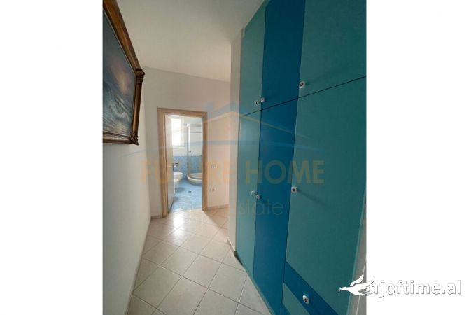 Shtepi me qera Apartament ne Tirane, 4+1, Mobilimi E mobiluar, Pagesa 600  Euro.