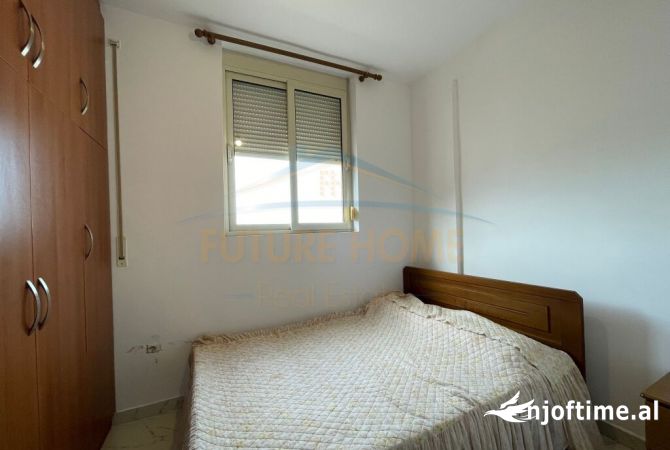 Shtepi me qera Apartament ne Tirane, 4+1, Mobilimi E mobiluar, Pagesa 600  Euro.