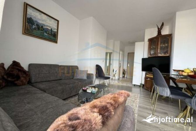 Shtepi ne shitje Apartament ne Tirane, 2+1, Mobilimi E mobiluar, Pagesa 155,000  Euro.