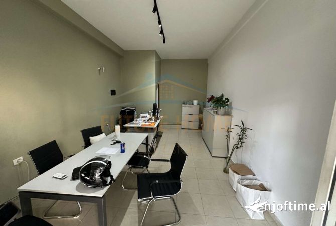 Ambient biznesi ne shitje 1+1 ne Tirane - 95,000 Euro