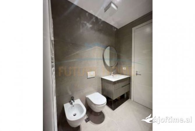 Shtepi me qera Apartament ne Tirane, 2+1, Mobilimi E mobiluar, Pagesa 1,200  Euro.