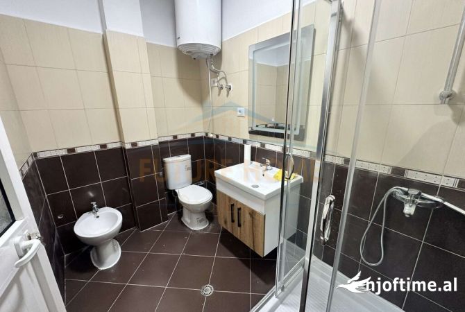 Shtepi me qera Apartament ne Tirane, 2+1, Mobilimi E mobiluar, Pagesa 500  Euro.
