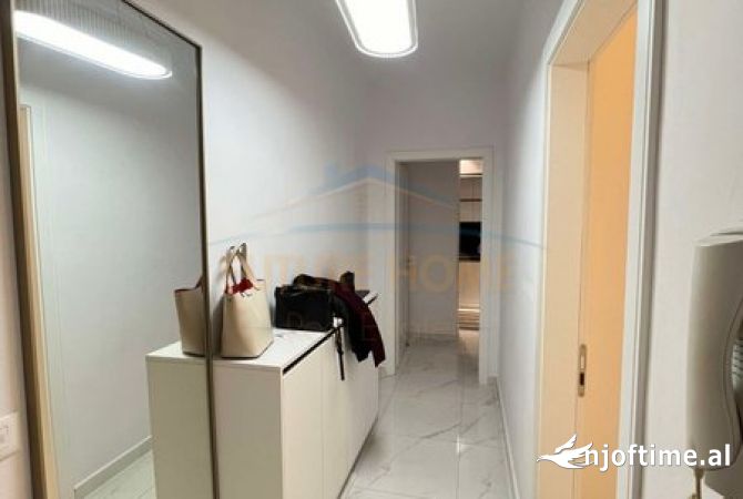 Shtepi me qera Apartament ne Tirane, 1+1, Mobilimi E mobiluar, Pagesa 550  Euro.