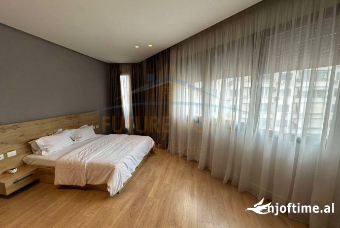 Shtepi ne shitje Apartament ne Tirane, 3+1, Mobilimi E mobiluar, Pagesa 995,000  Euro.