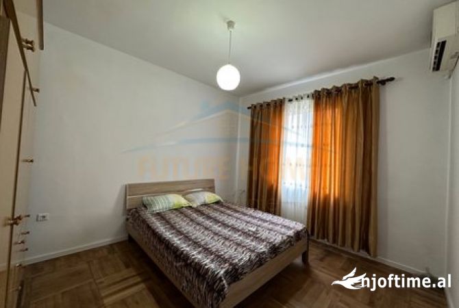 Shtepi me qera 3+1 ne Tirane - 900 Euro