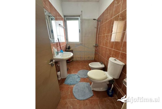Shtepi ne shitje 2+1 ne Tirane - 120,000 Euro