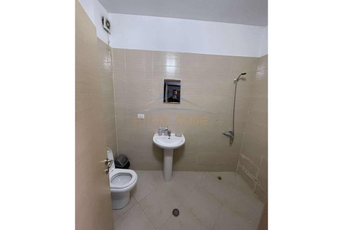 Shtepi me qera Apartament ne Tirane, 1+1, Mobilimi E mobiluar, Pagesa 430  Euro.