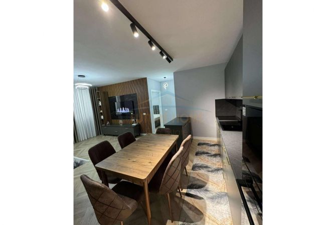 Shtepi me qera Apartament ne Tirane, 1+1, Mobilimi E mobiluar, Pagesa 420  Euro.