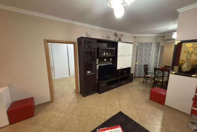 Shtepi me qera 2+1 ne Tirane - 450 Euro