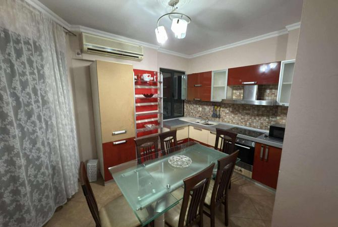 Shtepi me qera 2+1 ne Tirane - 450 Euro
