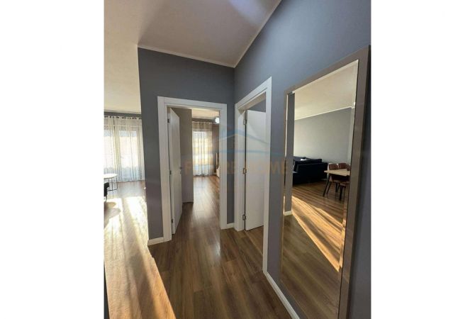 Shtepi me qera Apartament ne Tirane, 2+1, Mobilimi E mobiluar, Pagesa 650  Euro.