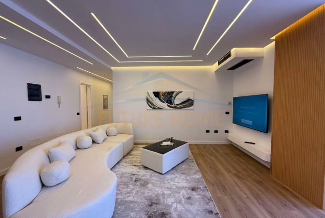 Shtepi ne shitje Apartament ne Tirane, 2+1, Mobilimi E mobiluar, Pagesa 348,000  Euro.