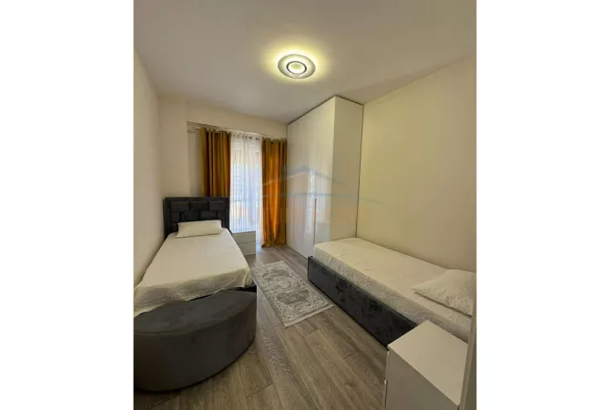 Shtepi me qera Apartament ne Tirane, 2+1, Mobilimi E mobiluar, Pagesa 800  Euro.