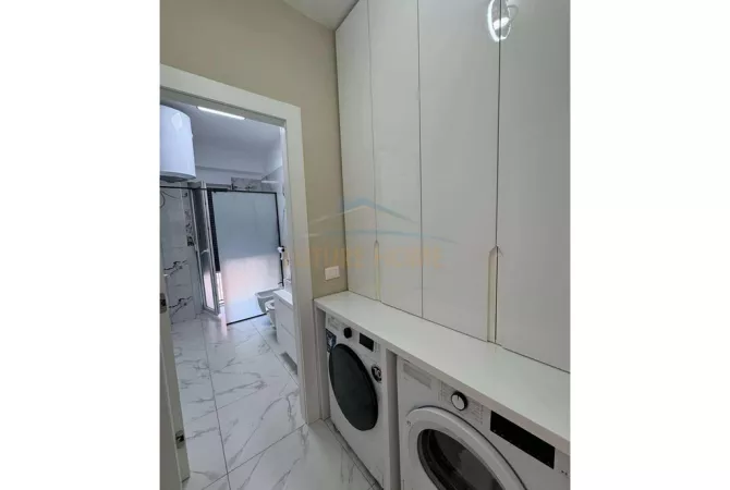 Shtepi me qera Apartament ne Tirane, 2+1, Mobilimi E mobiluar, Pagesa 800  Euro.