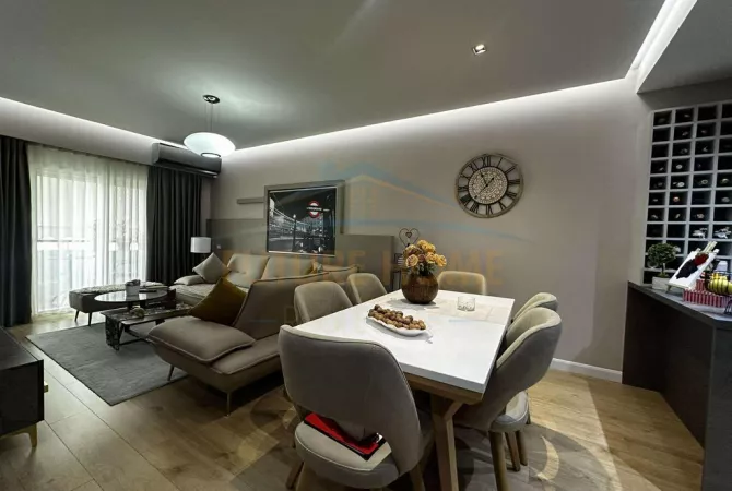 Shtepi ne shitje Apartament ne Tirane, 2+1, Mobilimi E mobiluar, Pagesa 130,000  Euro.