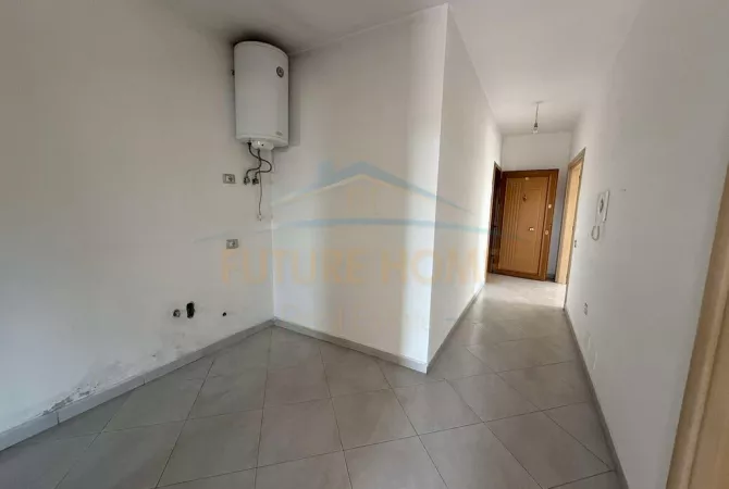Shtepi me qera 2+1 ne Tirane - 350 Euro