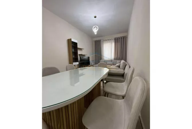Shtepi me qera 2+1 ne Tirane - 600 Euro