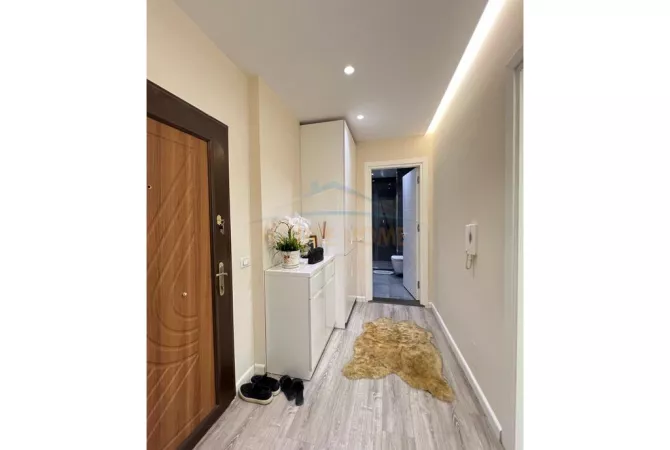 Shtepi ne shitje Apartament ne Tirane, 1+1, Mobilimi E mobiluar, Pagesa 123,000  Euro.