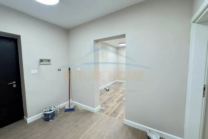 Apartment for sale in Tirana 3+1, Emty