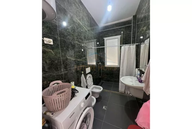 Shtepi me qera 1+1 ne Tirane - 450 Euro
