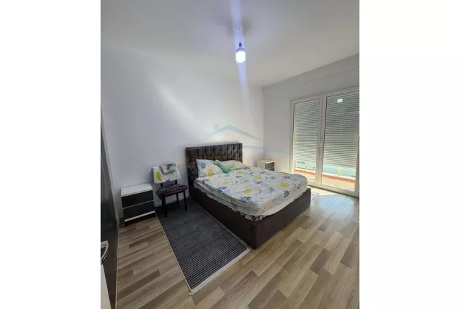 Shtepi me qera 1+1 ne Tirane - 450 Euro